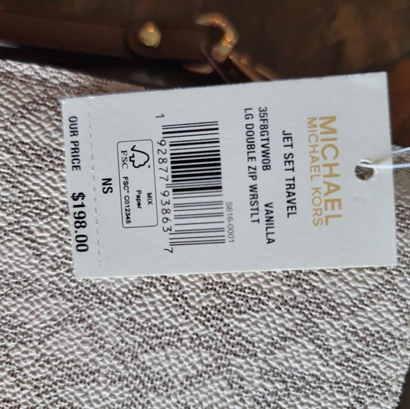 💥NEW! Michael Kors Wristlet - Picture 10 of 10